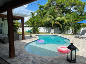 Gorgeous Pool Home 12 min to the beaches and IMG Academy